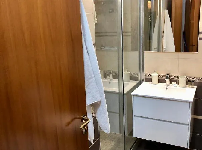 Summertime Luxury With Amazing Sea View 公寓