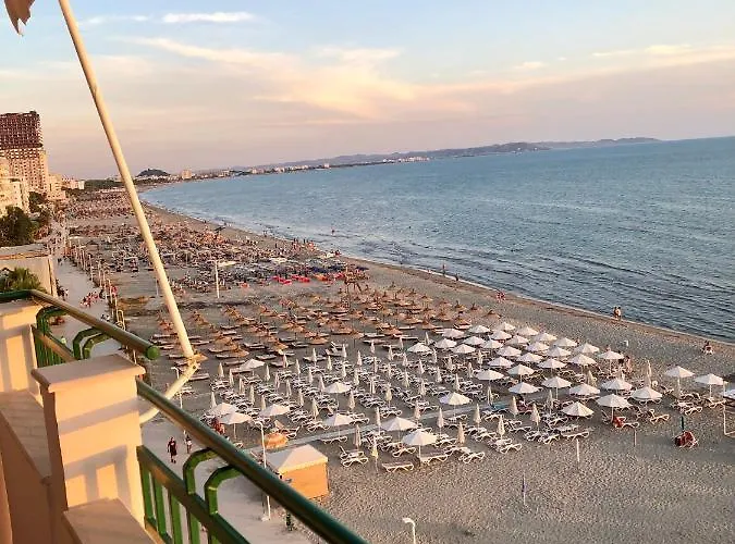 Summertime Luxury With Amazing Sea View Durrës
